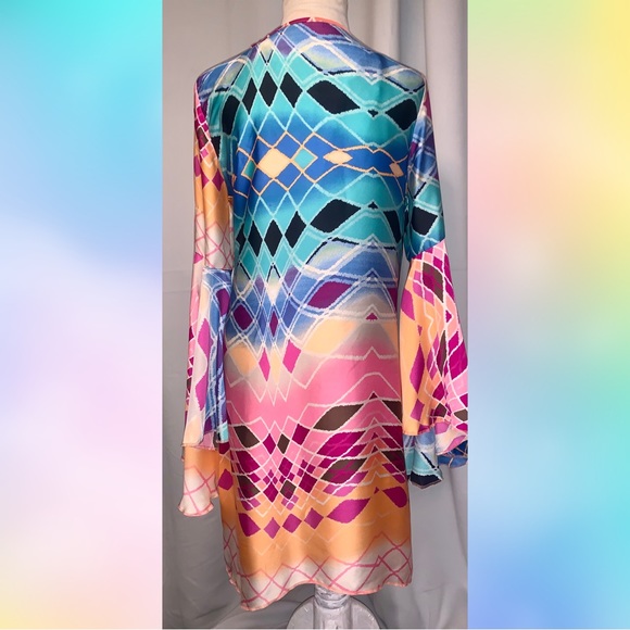 Just Paris colorful bell sleeve mini tunic dress - Picture 4 of 7